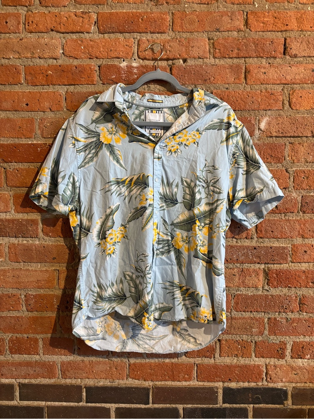 Hawaiian button up shirt